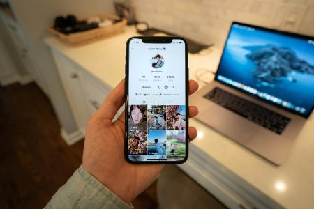 «6-7»: Η νέα φράση-μυστήριο στο TikTok που ανησυχεί τους γονείς