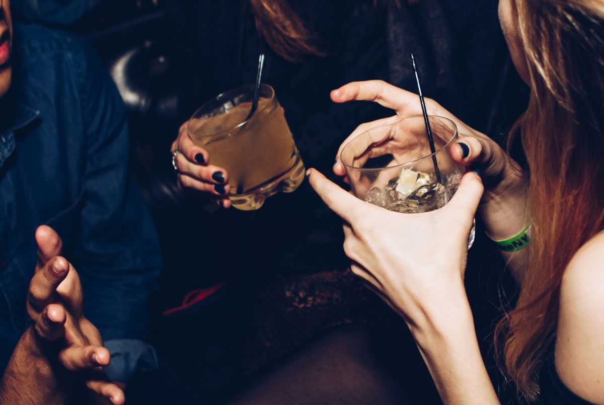 Ένας στους τρεις 16χρονους πίνει πάνω από 5 ποτά το βράδυ