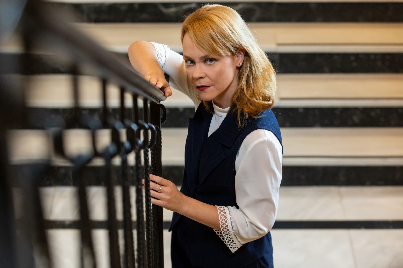 Λένα Παπαληγούρα: «Στην Ελλάδα “εχθρός του λαού” είναι οι καλλιτέχνες, οι εκπαιδευτικοί ή οι διανοούμενοι»