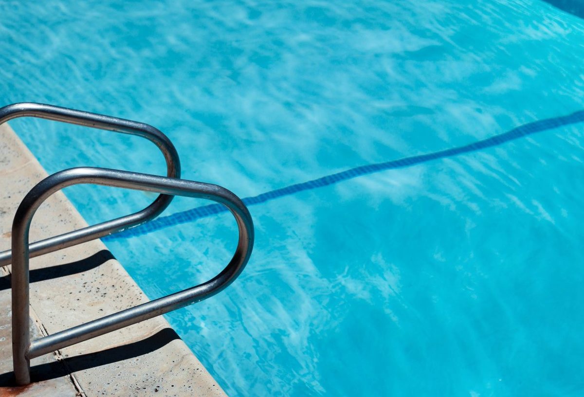 Ρόδος: Στη Μ. Βρετανία με εγκεφαλικό οίδημα η 3χρονη που βρέθηκε σε πισίνα ξενοδοχείου