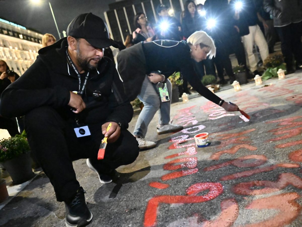 Πάνος Ρούτσι: «Φοβάμαι πως θα σβήσουν τα ονόματα των παιδιών» – Από σήμερα ξανά στο Σύνταγμα