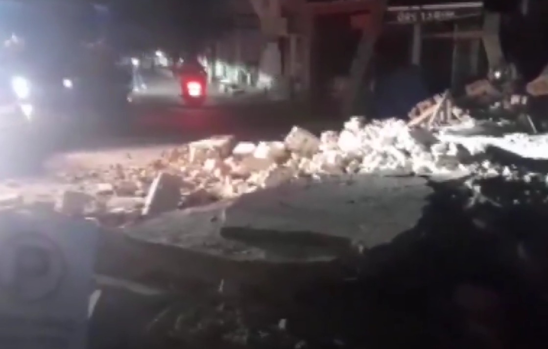 Ισχυρός σεισμός 6,1 Ρίχτερ στο Μπαλικεσίρ – Ζημιές και καταρρεύσεις κτιρίων