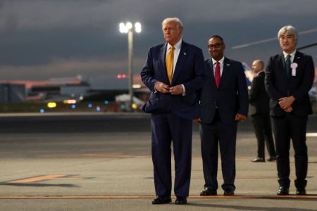 Ο Τραμπ στην Ιαπωνία – Προβλέπει συμφωνία με Κίνα την Πέμπτη