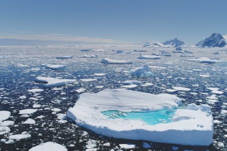 Κι όμως υπάρχει! Πάγος σε θερμοκρασία δωματίου