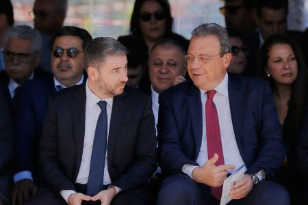 Για μία θέση (και) στο μέλλον – Κυβέρνηση χωρίς αντίπαλο, αντιπολίτευση χωρίς διέξοδο