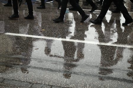 Συννεφιασμένη η παρέλαση της 28ης Οκτωβρίου – Τοπικές βροχές και πτώση θερμοκρασίας σε όλη τη χώρα