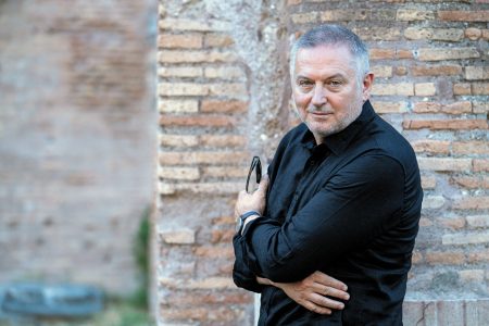 Γκεόργκι Γκοσποντίνοφ: «Τα βιβλία μου είναι αρκούντως αναρχικά»