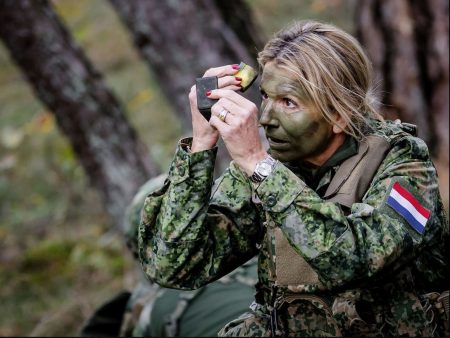 Ολλανδία: Φούμο αντί μέικ απ για τη βασίλισσα  Μάξιμα