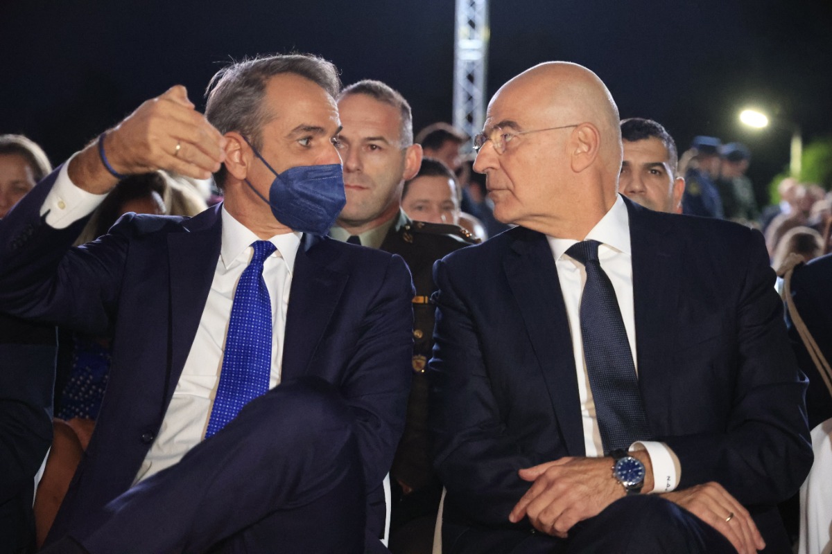 Ανακωχή στο Πεντάγωνο: Μήνυμα ενότητας από Μητσοτάκη-Δένδια Ανακωχή στο Πεντάγωνο: Μήνυμα ενότητας από Μητσοτάκη-Δένδια