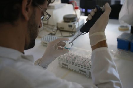 «Κρυμμένο» αντιβιοτικό 100 φορές ισχυρότερο