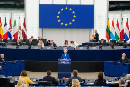 Ούρσουλα φον ντερ Λάιεν: Προϋπολογισμός, μομφές και άλλα προβλήματα