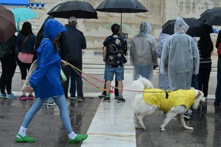 Καιρός: Επιστρέφει η κακοκαιρία – Σε ποιες περιοχές «πέφτει» η θερμοκρασία
