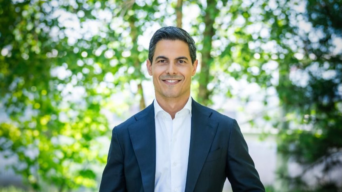 Rob Jetten: Ποιος είναι ο πολιτικός που αναμένεται να γίνει ο πρώτος ανοιχτά γκέι πρωθυπουργός της Ολλανδίας