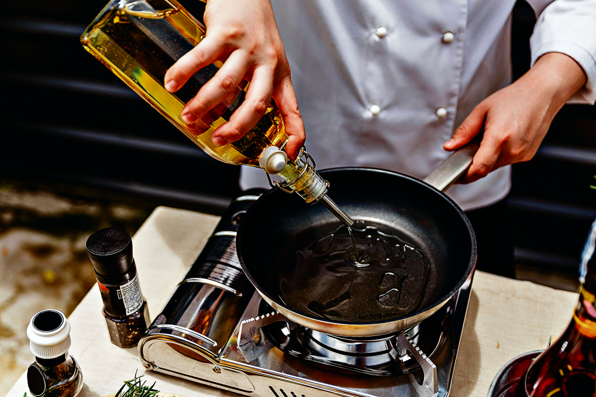 Συνελήφθη γνωστός τηλεοπτικός σεφ για χρέη χιλιάδων ευρώ προς το Δημόσιο