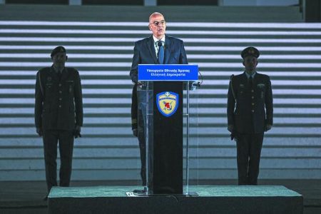 Έκτακτες κρίσεις στις Ένοπλες Δυνάμεις: Όλα τα ονόματα