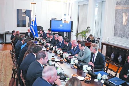 Εκλογές – ΝΔ: Οι «καυτές» ζώνες, το «αγκάθι» Αντώνης Σαμαράς και τα «βαριά χαρτιά»