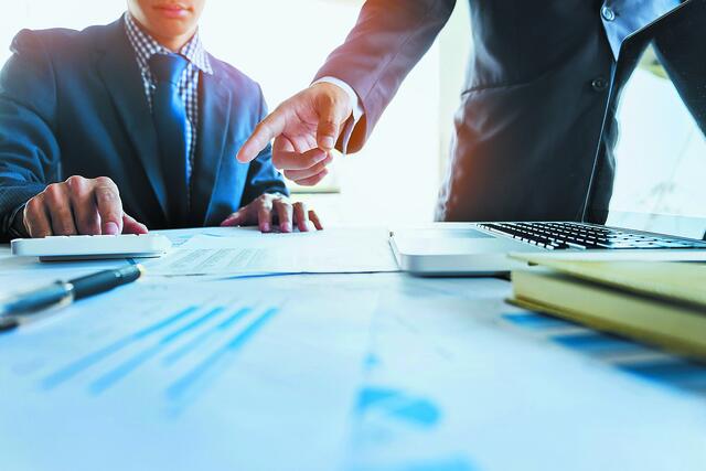 Η χώρα χρειάζεται επενδυτικό σοκ