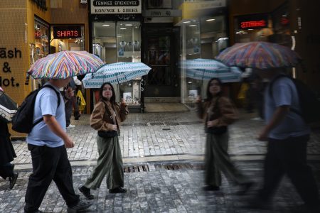 Καιρός: Βροχές την Κυριακή – Που αναμένονται καταιγίδες
