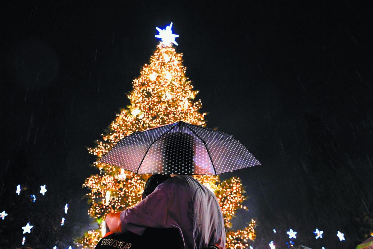 Πολυκοσμία εκτός των τειχών