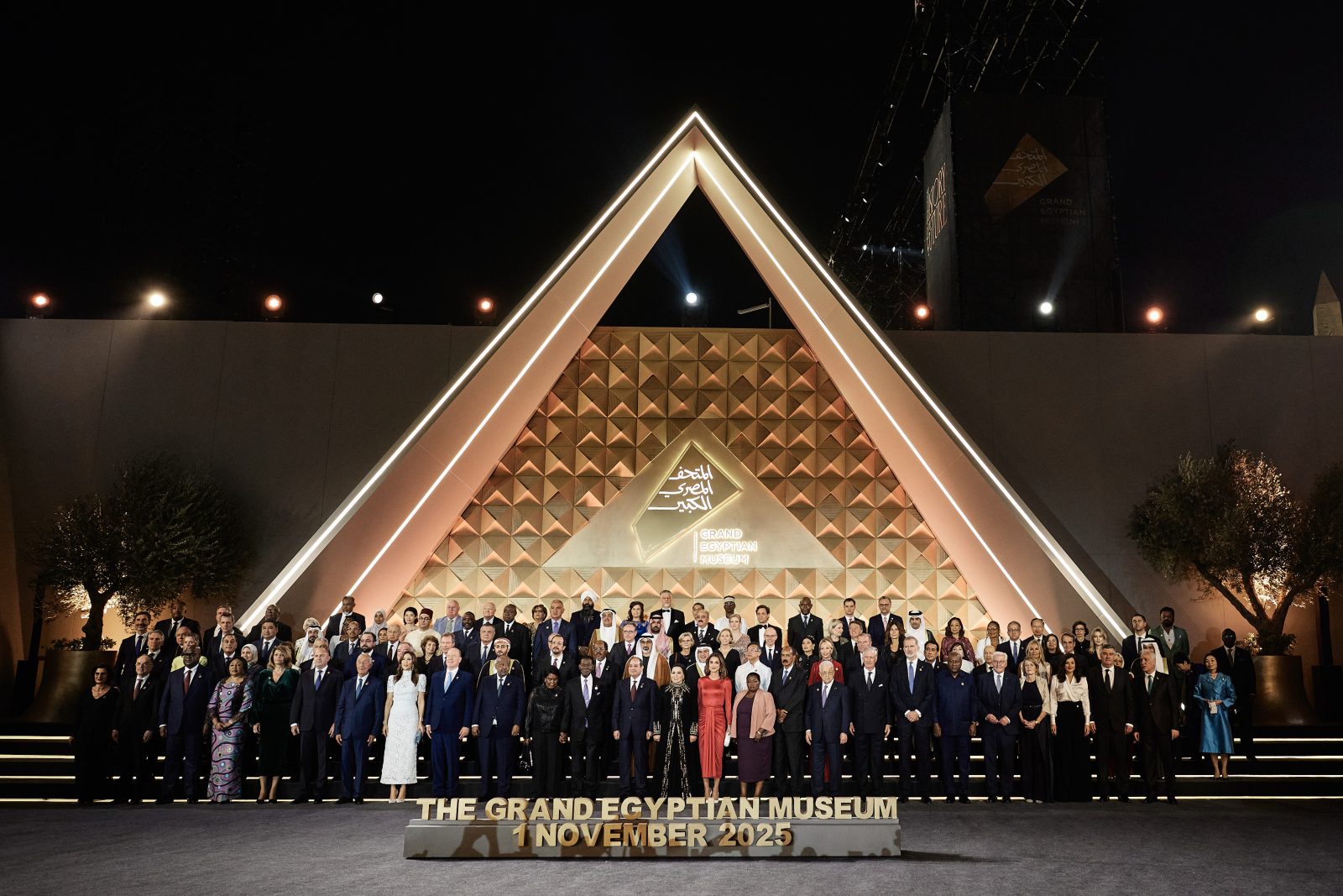 Εγκαινιάστηκε το Μεγάλο Αιγυπτιακό Μουσείο – Παρών και ο Κυριάκος Μητσοτάκης