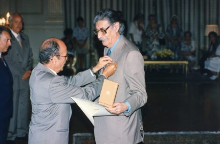 Μια πολύτροπη παρουσία και στην κριτική