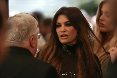 Έφτασε στην Αθήνα η Κίμπερλι Γκίλφοϊλ – Στις 19:00 η δεξίωση