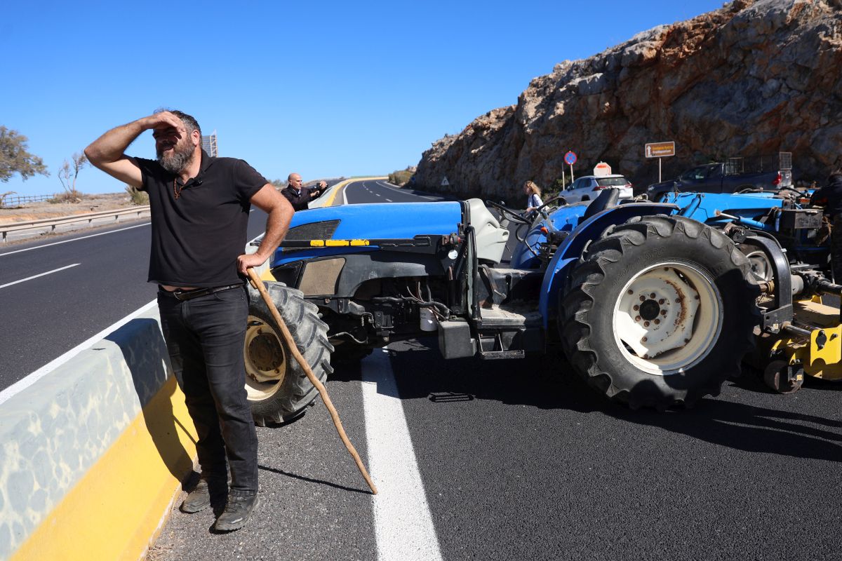 Βεντέτα στα Βορίζια: Φεύγουν από τα μπλόκα οι κτηνοτρόφοι