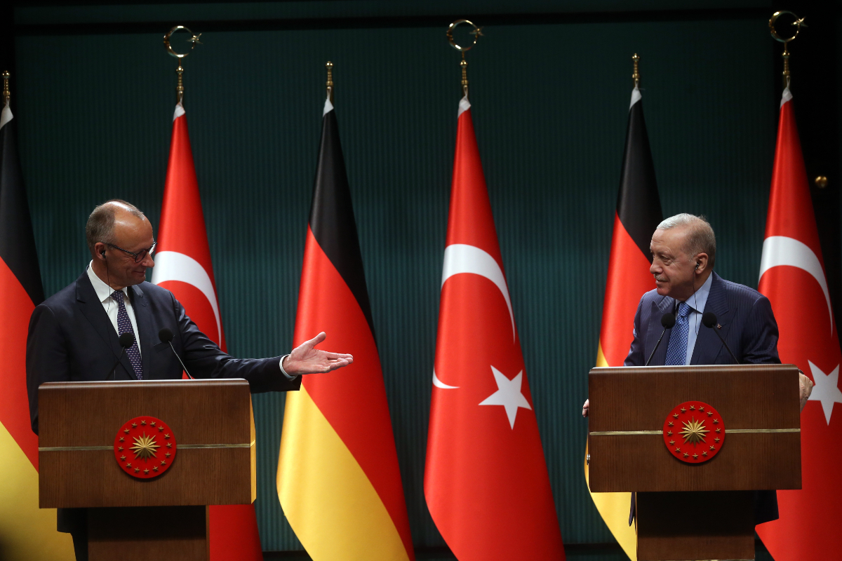 Ασκήσεις ισορροπίας Μερτς – Ερντογάν, εξοπλισμοί και Realpolitik