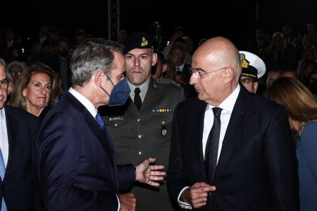 Μητσοτάκης και Δένδιας σε εύθραυστη «ανακωχή» στο Πεντάγωνο