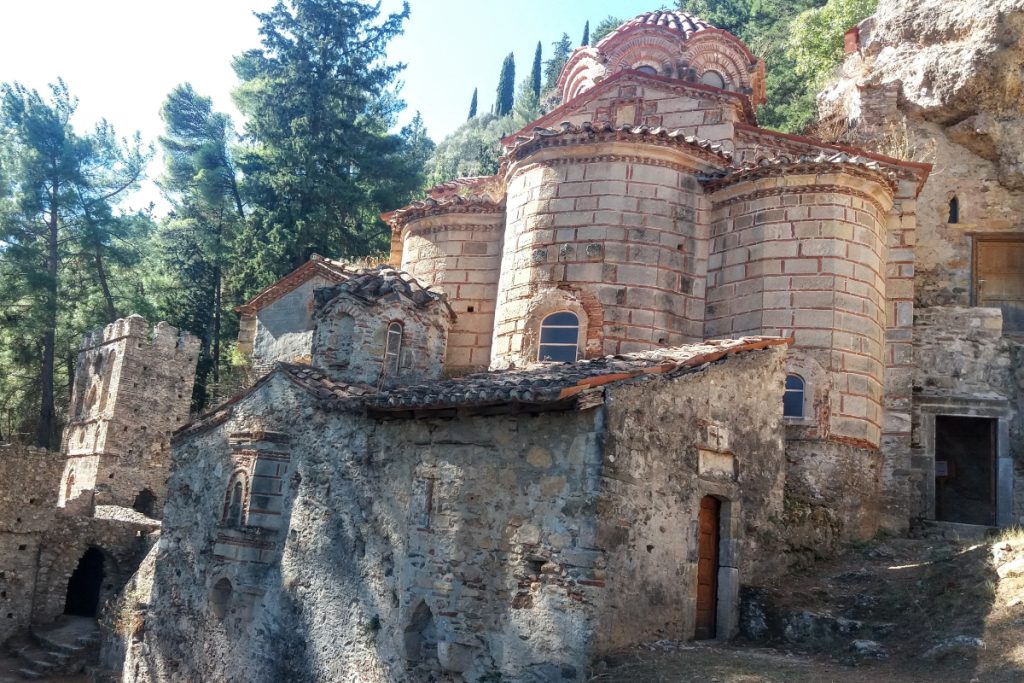 Ο Μυστράς ξυπνά από τη σιωπή