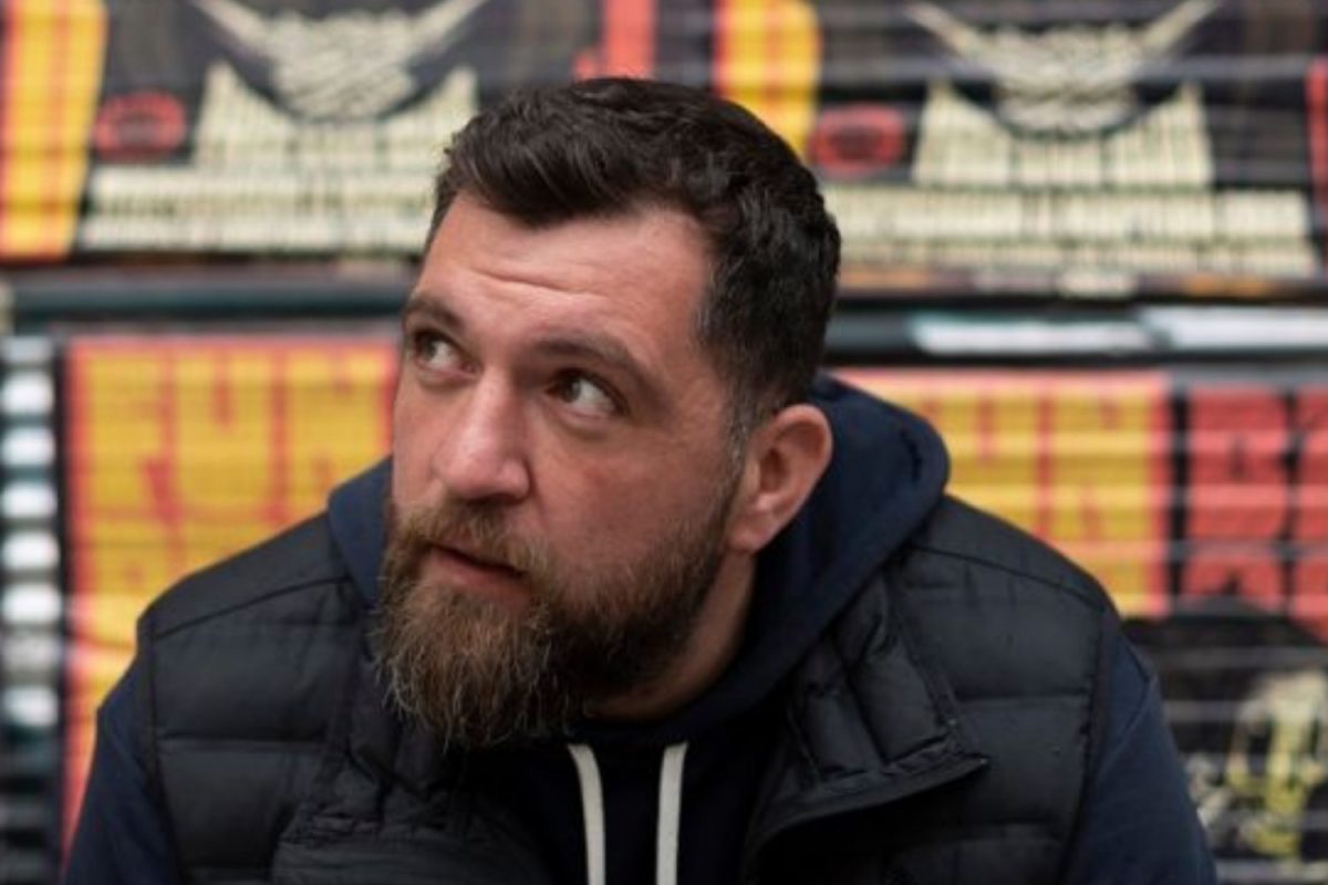 «Μπροστά σου κοίτα»