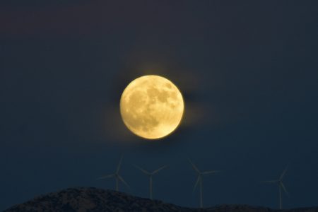 Πανσέληνος Νοεμβρίου: Πότε θα δούμε το «Φεγγάρι του Κάστορα»- Είναι και υπερπανσέληνος