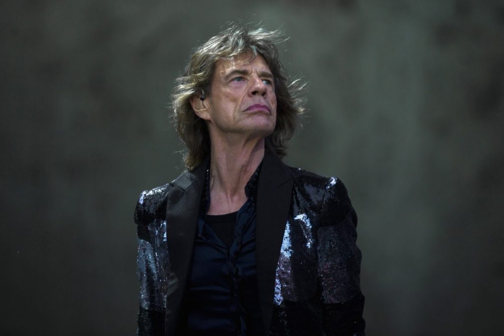 Στα Χανιά ο Μικ Τζάγκερ – Τι δήλωσε για τα γλυπτά του Παρθενώνα