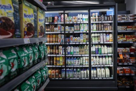 Τι αλλάζει στα ταμπελάκια των σούπερ μάρκετ - Ποια προϊόντα θα έχουν διπλές τιμές