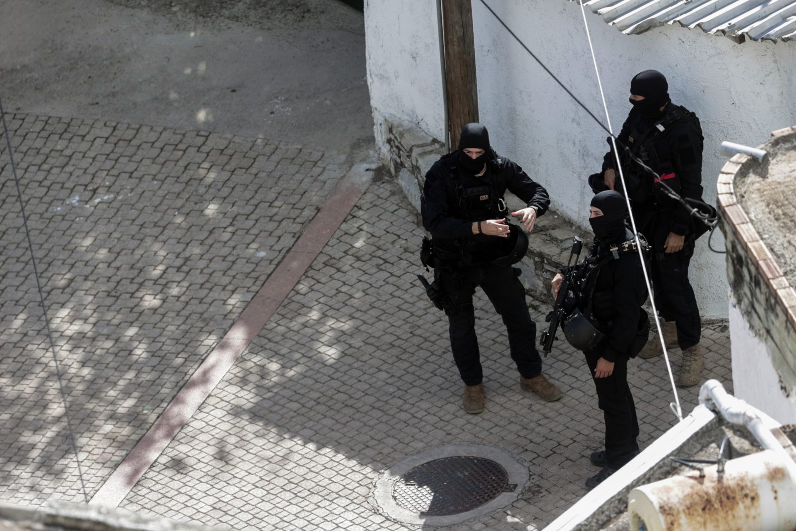 Βορίζια: Εκδόθηκαν τα εντάλματα σύλληψης των τριών αδελφών – Θέμα χρόνου η παράδοσή τους