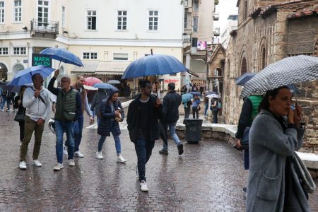 Καιρός: Βροχές και καταιγίδες – Οι επικίνδυνες περιοχές, τι θα γίνει στην Αττική