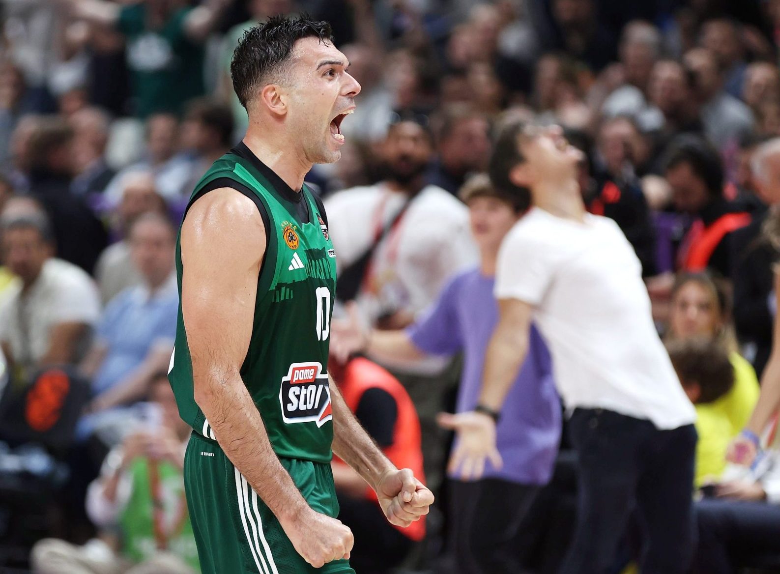 Έως το 2027 στον Παναθηναϊκό ο Κώστας Σλούκας