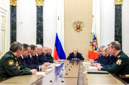 Ανεβαίνει η ένταση: Μετά τις ΗΠΑ και η Ρωσία εξετάζει να ξεκινήσει πυρηνικές δοκιμές