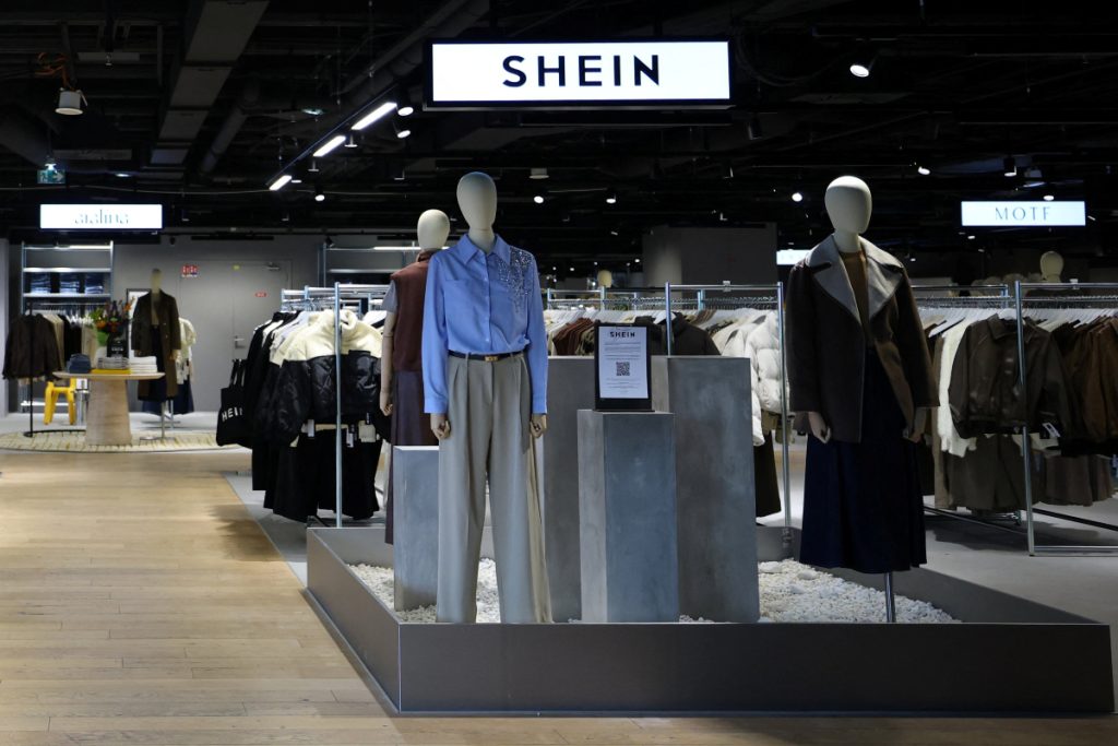 Shein: Από τη δικαστική έρευνα σε νέα καταστήματα στη Γαλλία