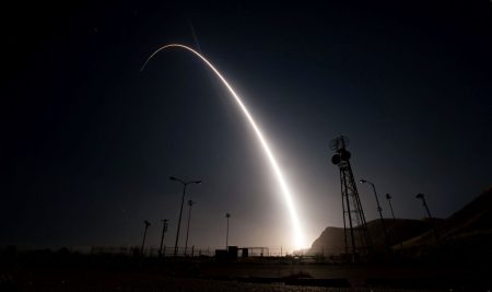 Οι ΗΠΑ εκτόξευσαν ICBM Minuteman III εν μέσω συζήτησης περί «πυρηνικών δοκιμών»