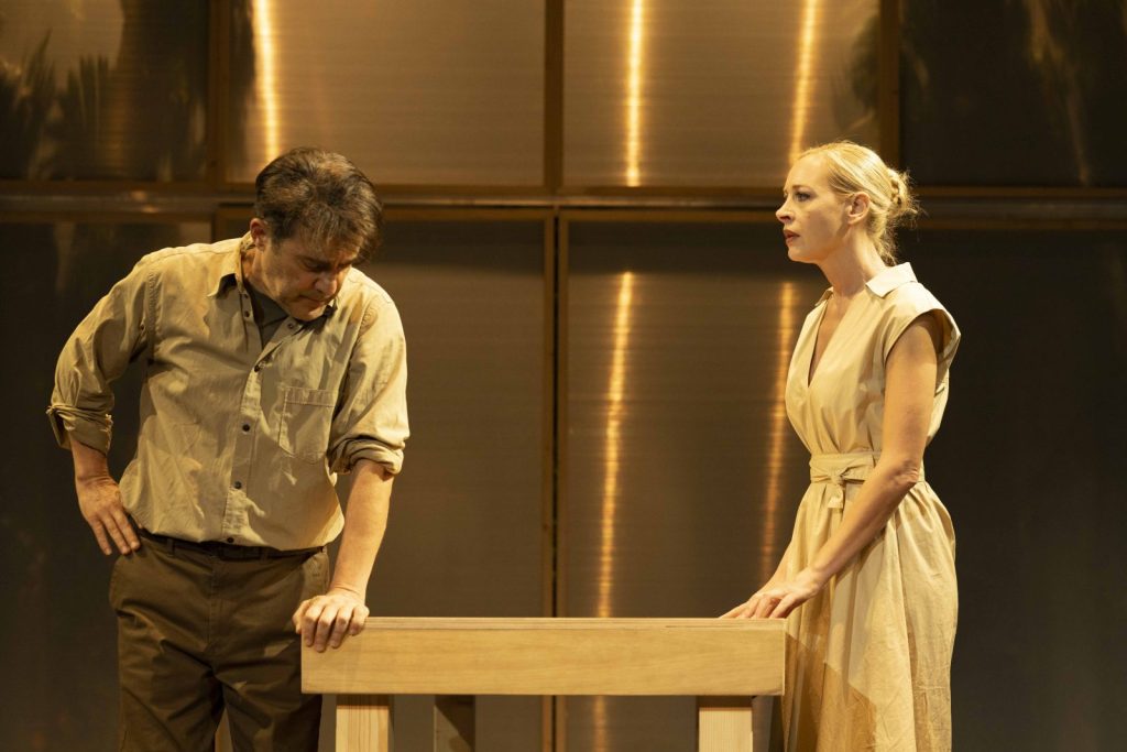 Οι «Αλιγάτορες» επιστρέφουν σε νέα θεατρική σκηνή