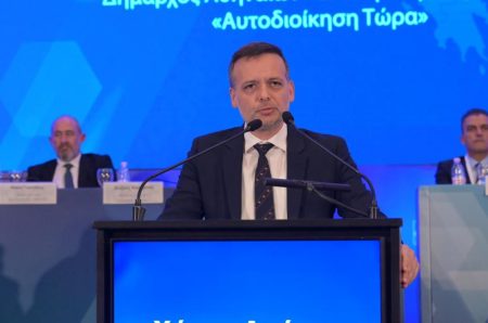 Χάρης Δούκας: «Να κλείσουμε τους Δήμους και να βγούμε στους δρόμους»