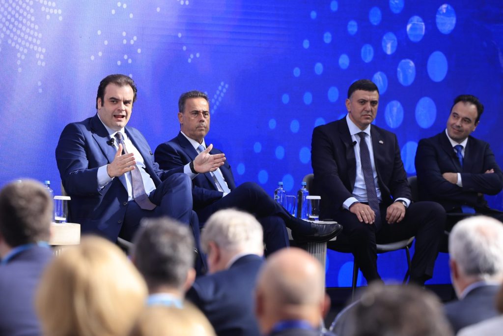 Κολοσσοί του LNG στο P-TEC της Αθήνας – Επίκεντρο η ενέργεια – Συνεχής ενημέρωση