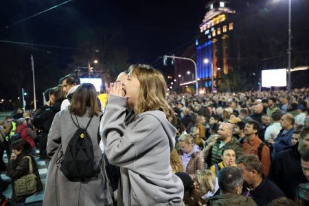 Το Βήμα Σήμερα: Από τη Σερβία ως το Νεπάλ, η Gen Z κάνει την επανάστασή της