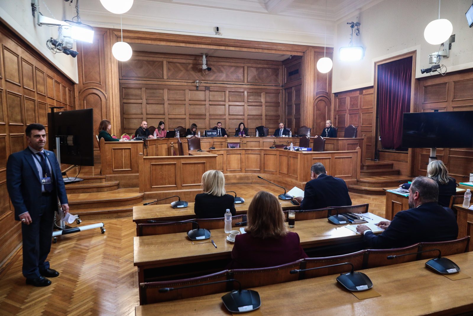 ΟΠΕΚΕΠΕ: Η εξεταστική καλεί Μυλωνάκη, «Φραπέ» και Σκέρτσο