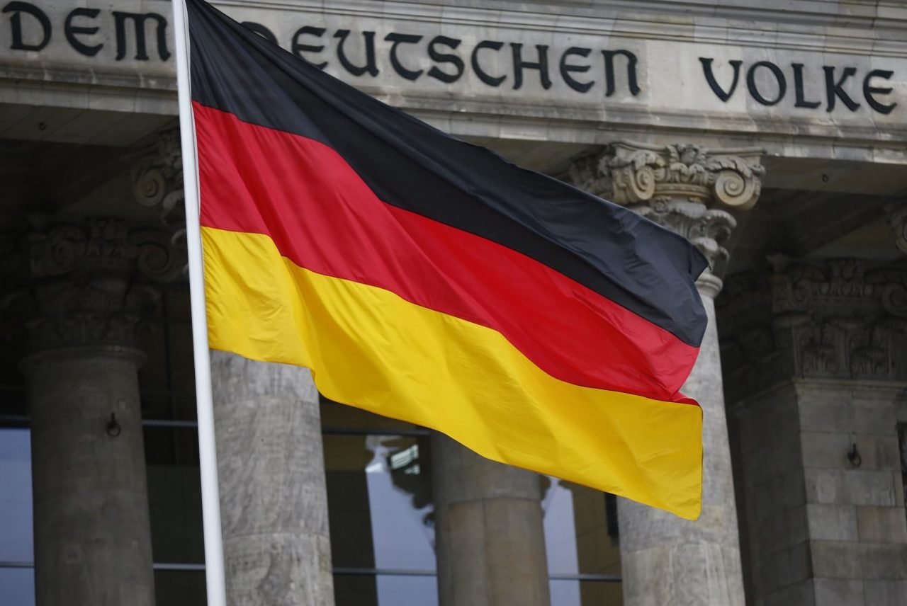 Η «γκρίζα ζώνη» της δημοκρατίας: Λιγότεροι ακροδεξιοί, περισσότερη δυσπιστία στη Γερμανία