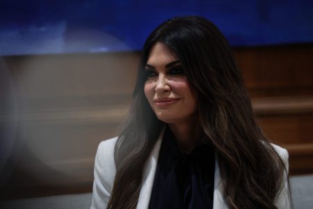 Κίμπερλι Γκιλφόιλ: «Απολαμβάνω το ελληνικό φαγητό» – Οι πρώτες τηλεοπτικές δηλώσεις της νέας πρέσβειρας των ΗΠΑ