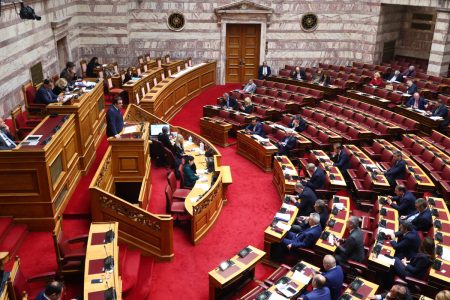 Πώς τα ΕΛΤΑ πυροδότησαν την εξέγερση στην ΝΔ – Το τρίγωνο της κρίσης