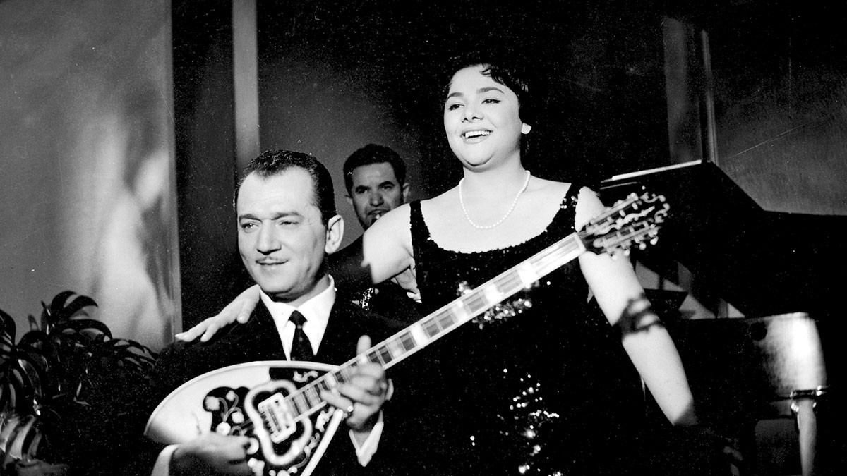 Μαίρη Λίντα- Η τραγουδίστρια που κατάφερε να ανατρέψει το καθιερωμένο πρότυπο της γυναικείας παρουσίας στο λαϊκό πάλκο