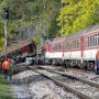 Σφοδρή σύγκρουση δύο τρένων στη Σλοβακία - Σε εξέλιξη οι έρευνες